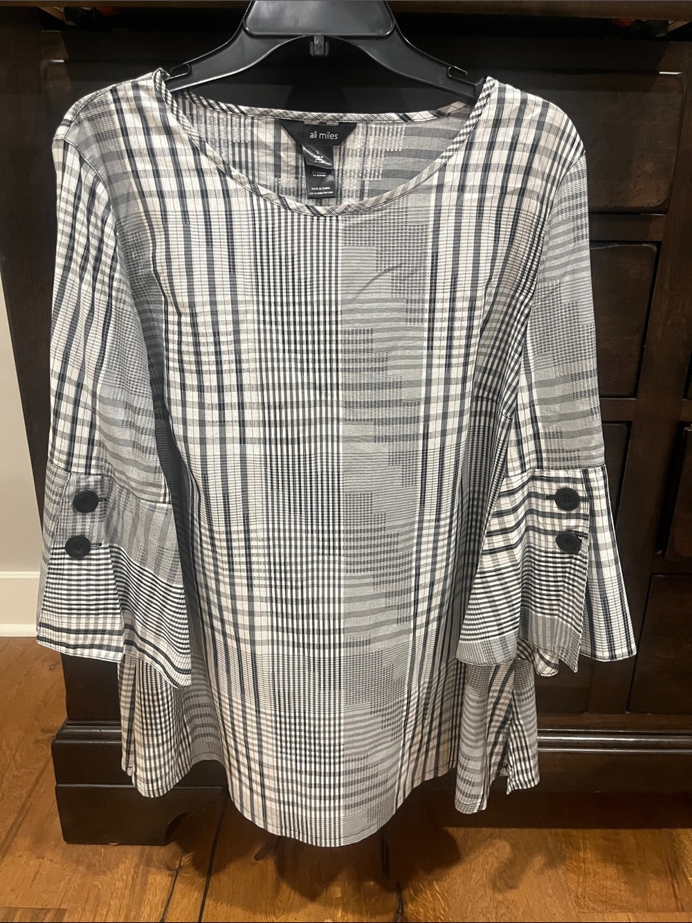 Ali Miles Black and White Plaid Bell Sleeve Tunic
